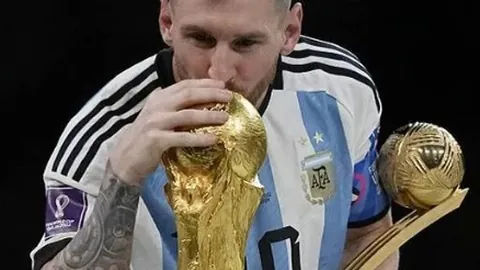 俞俐均围棋大师在浙大发表围棋哲学演讲，观看量突破2.3亿